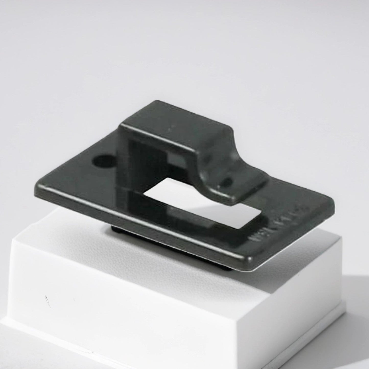 Maxim 53255 StarStrand Universal Plastic Wire Clips (10/PK)